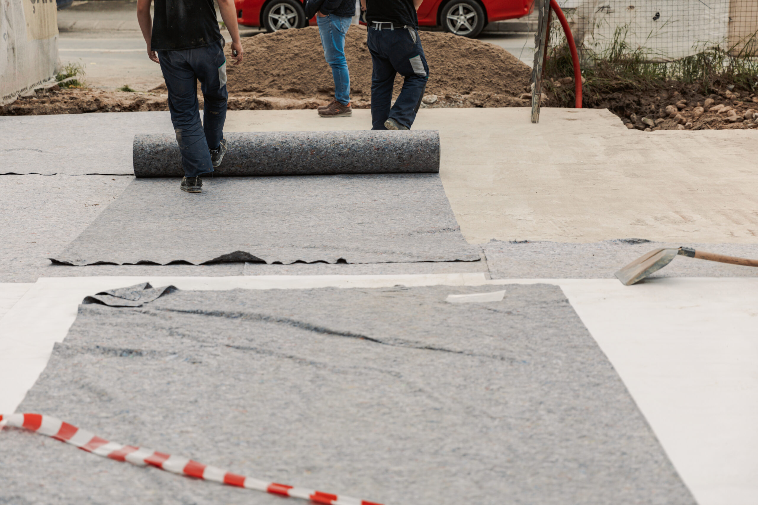 Droga technologiczna z podbudową i geosyntetykami